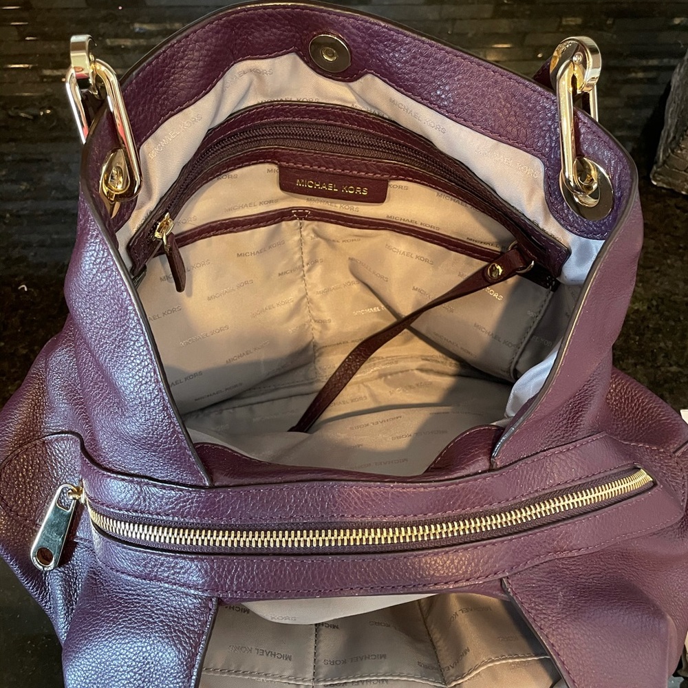 Michael Kors Leather Shoulder Bag in Burgundy with Gold Hardware - Picture 6 of 10